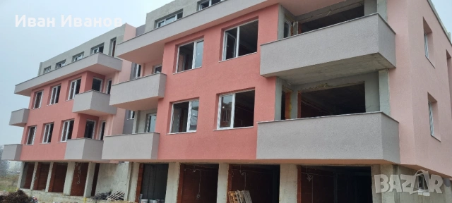 Продавам 2-стаен с външно паркомясто в Баш Пара