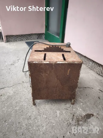 настолен циркуляр за дърво с електродвигател 220V монофазен, снимка 2 - Циркуляри - 55673401