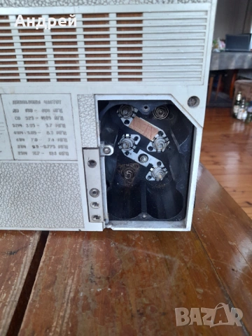 Старо радио ВЕФ,VEF 201, снимка 7 - Антикварни и старинни предмети - 53988578