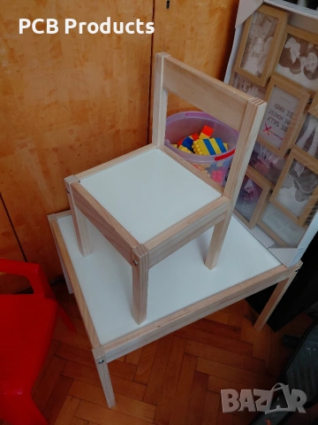 Детска маса Икеа с 2 стола