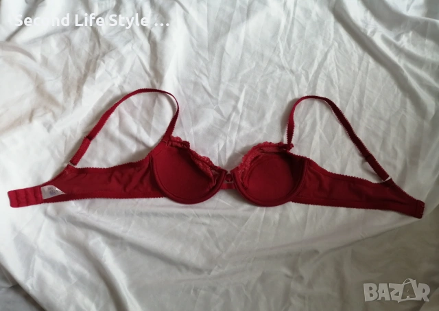 80A полупрозрачен дантелен сутиен с подплънки марка Viania Dessous, снимка 9 - Бельо - 54048636