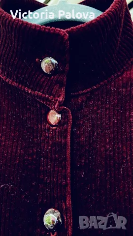 Уникална бутикова рокля от пльтен релефен джинс ( рипсено кадифе), цвят зряла вишна, снимка 11 - Рокли - 55572021