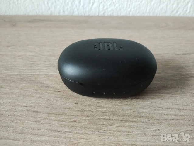 JBL Free 2 зарядна кутия, снимка 2 - Bluetooth слушалки - 54637585