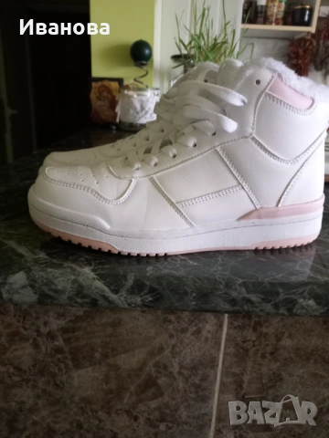 Зимни маратонки , снимка 3 - Маратонки - 53959654