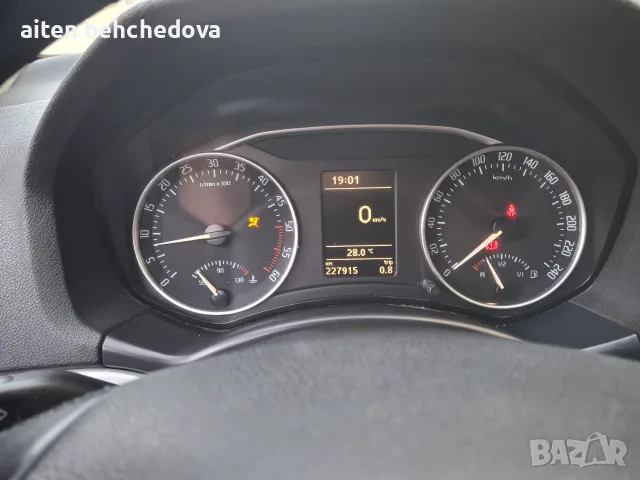Skoda Octavia 1.6 DTI 105 Kc, снимка 6 - Автомобили и джипове - 55510378