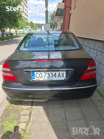 продавам Мерцедес Е 240, снимка 2 - Автомобили и джипове - 54822934