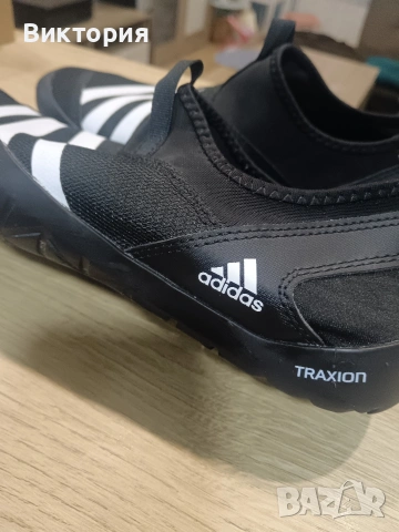 adidas traxion, снимка 2 - Спортни обувки - 54773598