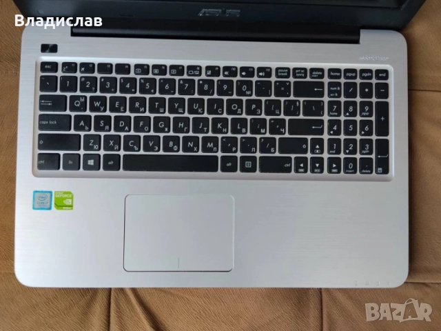 Asus R556UQK FullHD Intel Core i7 /12GB/SSD 256GB/ 2часа батерия/чанта, снимка 2 - Лаптопи за игри - 55227895