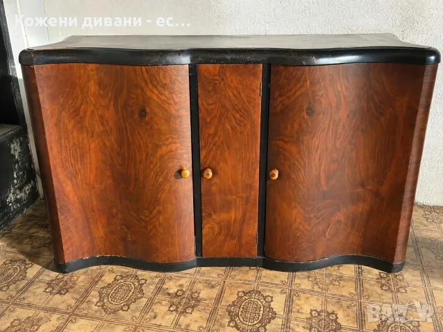 Елегантен Винтидж Бюфет/Шкаф