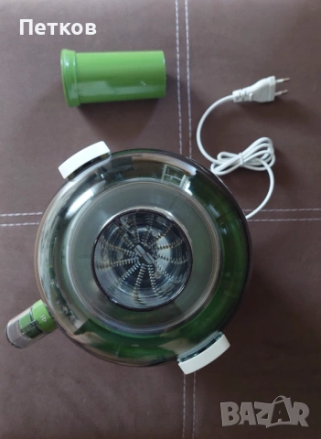 Сокоизтисквачка Philips HR1832/52, снимка 2 - Сокоизстисквачки и цитрус преси - 54893968