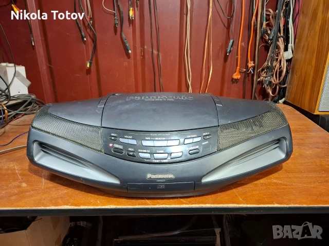 Продава се касетофон Panasonic RX-ED77. 