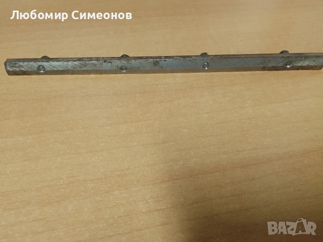 Търся 2 бр. клинове за Абрихт на Рачо ковача Габрово. 260 дължина и 30 ъгъл. 
