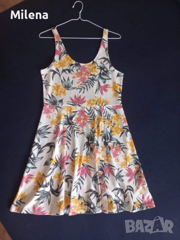 Лятни рокли Only, Hollister, H&M, снимка 2 - Рокли - 41223489