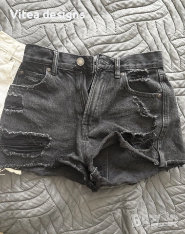 Дънкови панталони ZARA и Pull&Bear, снимка 4 - Къси панталони и бермуди - 55257887