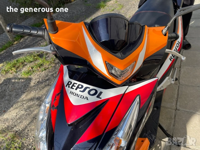 Honda NSC50R REPSOL четиритактов мотор мотопед скутер инжекцион с регистрация и гражданска., снимка 7 - Мотоциклети и мототехника - 55156461