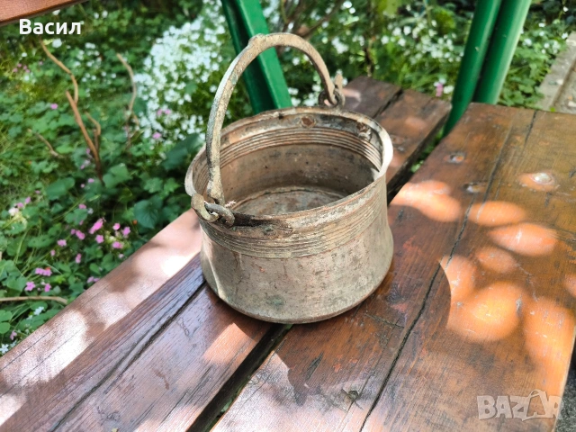 Старо медно менче (бакърче) с кована дръжка – за декорация , снимка 6 - Антикварни и старинни предмети - 55073071