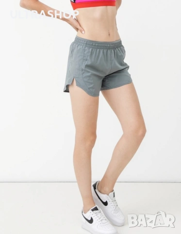 Дамски Nike M size спортни шорти в отлично състояние, снимка 12 - Къси панталони и бермуди - 54693772