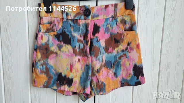 Къси пъстри сатенирани панталонки River Island, XS, снимка 2 - Къси панталони и бермуди - 54900596