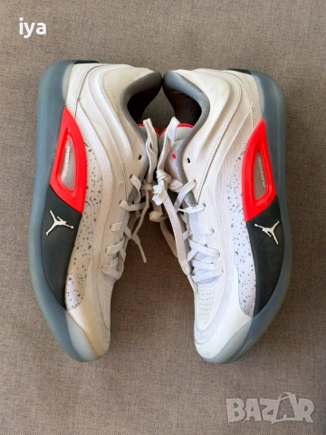 Nike Jordan Zion 4 размер 42.5, снимка 4 - Маратонки - 55008995