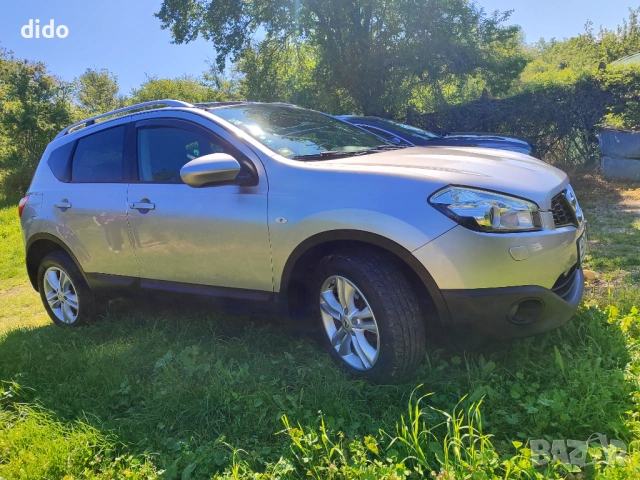 Nissan Quashqai 2.0, снимка 8 - Автомобили и джипове - 54503797