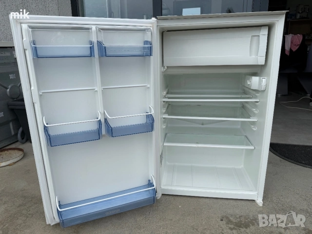 Малък хладилник с камера Gorenje 