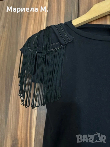 Bikbok тениска с пагони, като нова, XS, снимка 2 - Тениски - 54575831