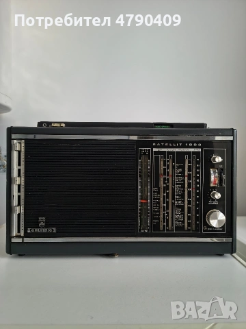 винтидж радио Grundig Satellit 1000, снимка 2 - Радиокасетофони, транзистори - 54126161
