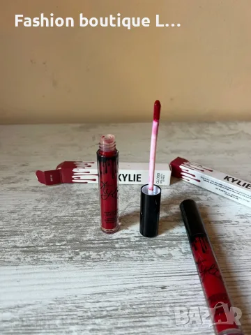 1.5 евро KYLIE ново червено матово червило в кутия на марката с аромат на шоколад 💄