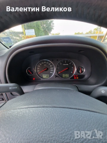 Volvo V40 1.9 D, снимка 12 - Автомобили и джипове - 54551433