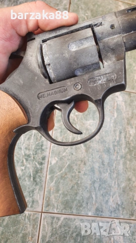 Стар Газов Револвер Italy, снимка 3 - Колекции - 54283245