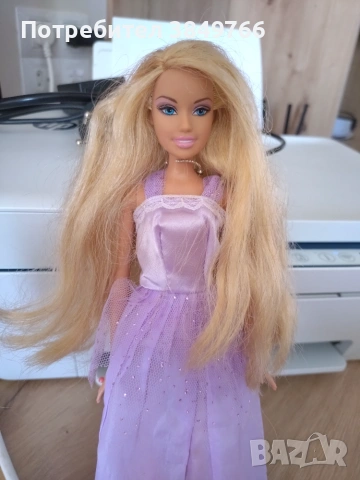 кукла барби с дълга коса отлично състояние barbie сини очи 