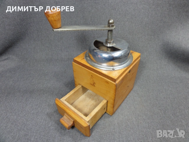 СТАРА РЕТРО ДЪРВЕНА МЕЛНИЦА ЗА КАФЕ РЪЧНА КАФЕМЕЛАЧКА, снимка 2 - Антикварни и старинни предмети - 54712657