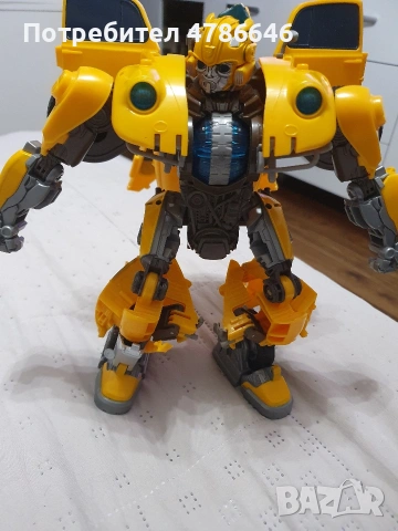 Hasbro Трансформър кола голяма оригинална играчка, снимка 2 - Други - 54429345