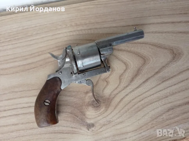 Малък велодог револвер