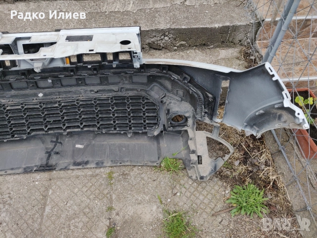 Предна Броня със решетка горна и радиаторна голяма за Dacia Duster 3 2024 г., снимка 14 - Части - 54585032