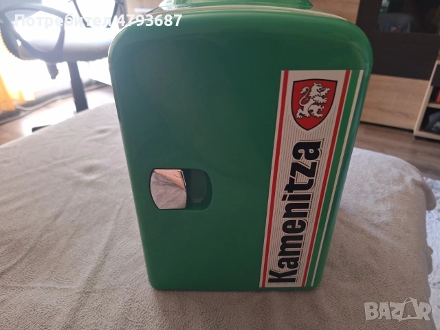 Малък хладилник за кола