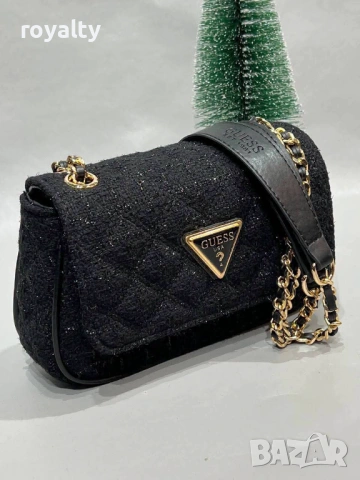 Guess Нова Дамска Чанта Гес Различни Цветове , снимка 8 - Чанти - 54649625