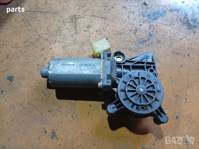 Моторче Предно Дясно Стъкло Мерцедес Е класа W210 (H) - 0130821709, снимка 5 - Части - 55654775