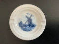 Старинен порцеланов пепелник Delft Blauw. Холандия. 1984 г., снимка 1