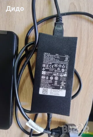 Лаптоп Dell Latitude E7250 + зарядно устройство , снимка 2 - Лаптопи за дома - 55569357