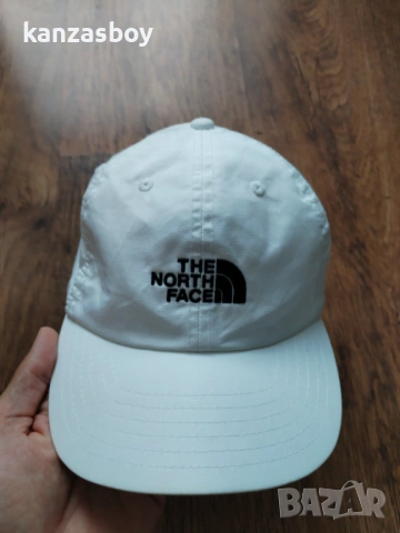 The North Face - страхотна юношеска шапка КАТО НОВА 