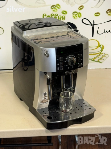 Кафемашина кафе автомат delonghi magnifica S с гаранция, снимка 3 - Кафемашини - 55196318