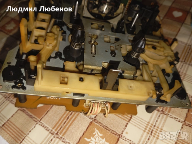 Реверсна механика за касетофон Sony, снимка 4 - Радиокасетофони, транзистори - 55002838