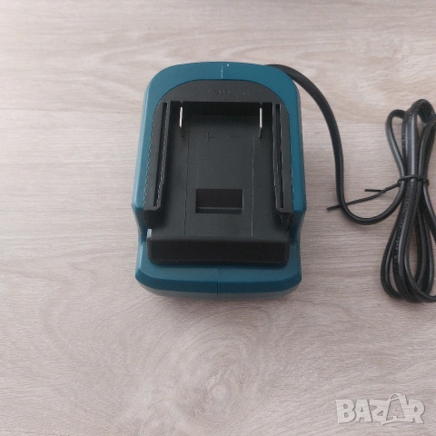 Компактно преносимо зарядно устройство за батерии Bosch Professional 18V (2A) – Мини зарядно за синя, снимка 4 - Други инструменти - 55278091