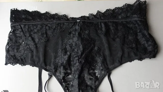 LoveHoney Lingerie XL черни дантелени полупрашки с отворено дъно, снимка 3 - Бельо - 55565570