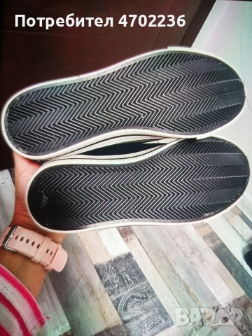Дамски кецове/обувки Armani 36 номер, снимка 4 - Маратонки - 54635321