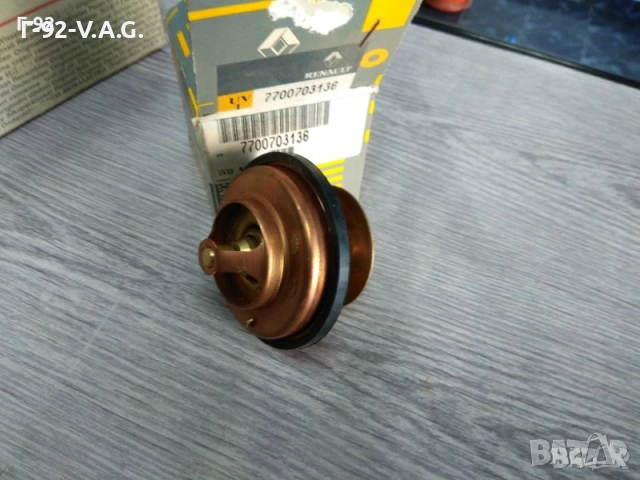 7700703136**NEU**RENAULT**Термостат, охладителна течност ** 