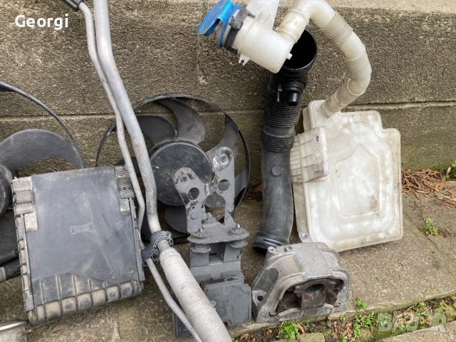 Останали Части Audi A3 8P 1.6 VW Стартер Помпа, снимка 4 - Части - 54059252