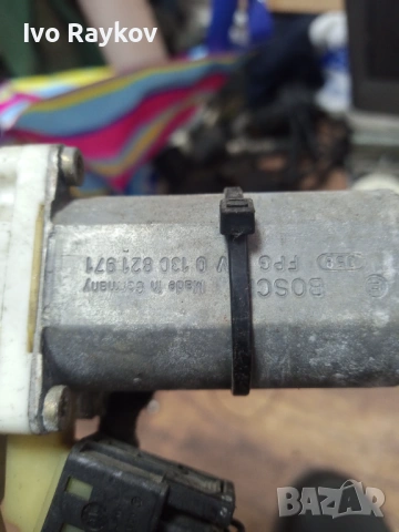 Стъклоповдигач Mercedes E-Class W211 Преден Десен , A2118203042, снимка 9 - Части - 51007351