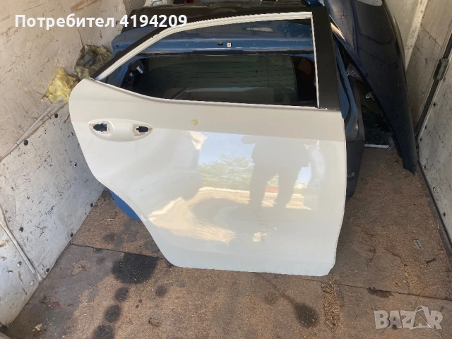 Toyota Corolla 2016 г задна дясна врата